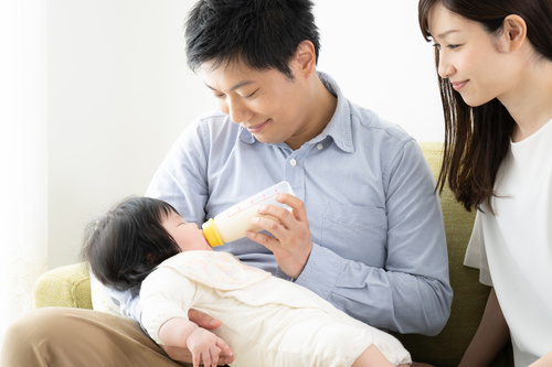 改正育児・介護休業法が2022年4月から段階的に施行。新設される男性育児休暇について